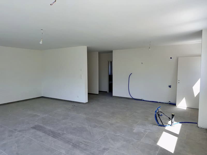 Aproz (Sion) 4.5 pièces neuf au dernier étage avec grand balcon (2)