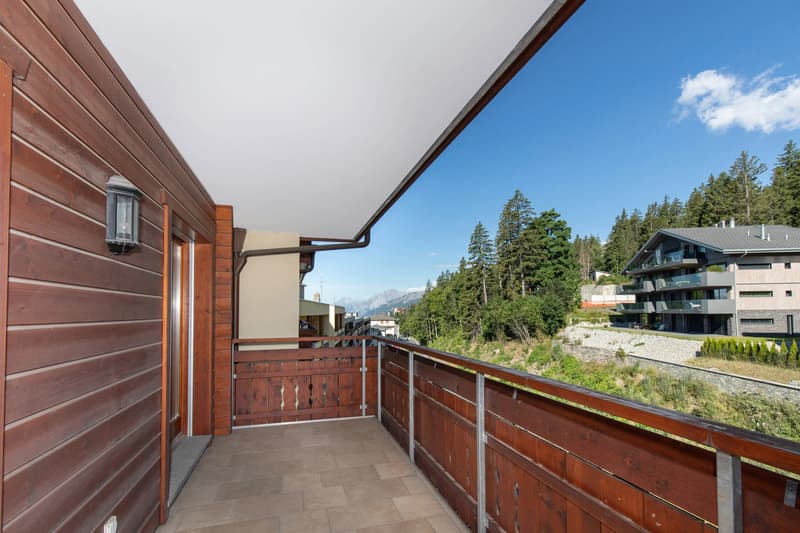 Attique Duplex d'exception avec vue panoramique sur le Lac Grenon à Crans-Montana (9)