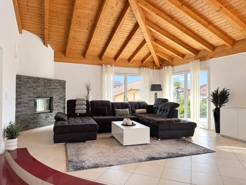 Villa individuelle rénovée à Collombey-Muraz; terrasse de plus de 100 m² et grand jardin (9)