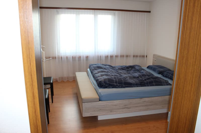 preiswerte 3,5-Zimmer-Wohnung inbegriffen Parkplatz in Einstellhalle (8)