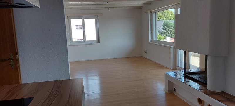 Sehr gepflegte 4.5-Zimmer-Wohnung im 1.Stock Ost mit Keller und Autogarage in Attiswil (4)