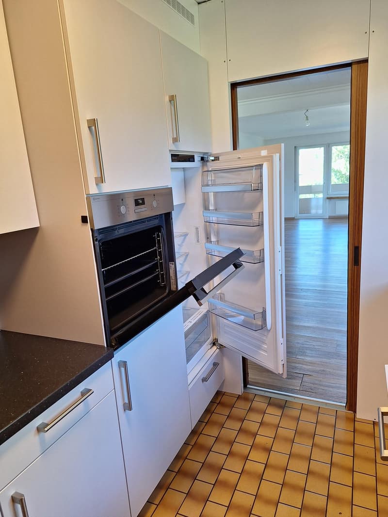 4.5-Zimmer-Wohnung im 2. OG (94 m2) mit Balkon (16 m2), inkl. Parkplatz in AEH (8)