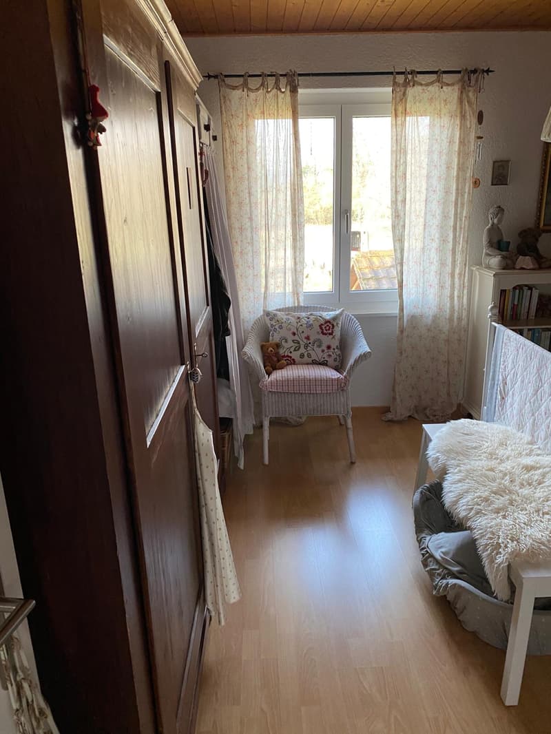 Charmantes 5.5-Zimmer-Haus mit schönem Garten in Niederwil bei Riedholz (19)