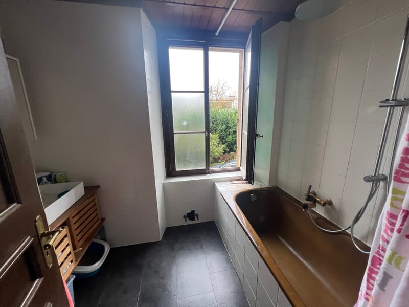 Colombier (Milvignes) - Immeuble d'habitation de 3 unités avec garages (5)