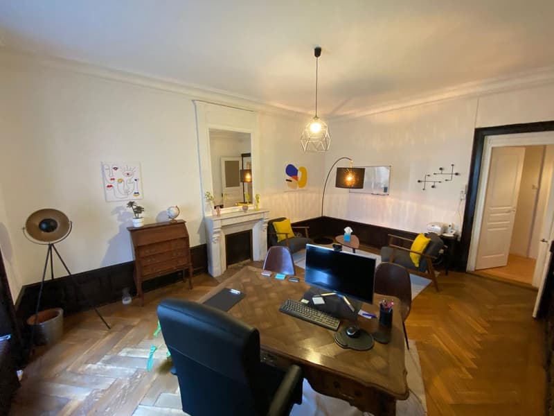 Magnifique bureaux de 5,5 pièces au cœur de Fribourg (2)