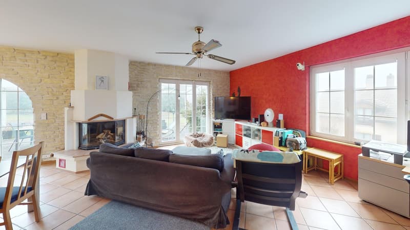 Charmante villa individuelle de 4.5 pièces à Fenin et nombreux garages (2)