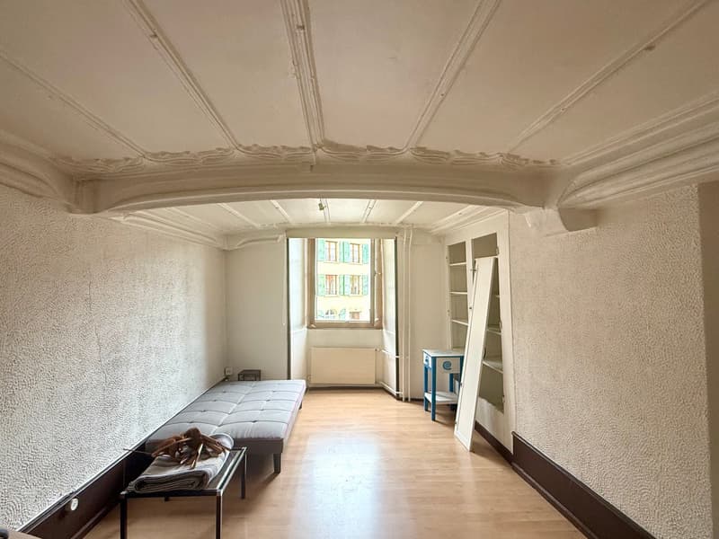 Maison de caractère dans le Bourg du Landeron - A rénover (9)