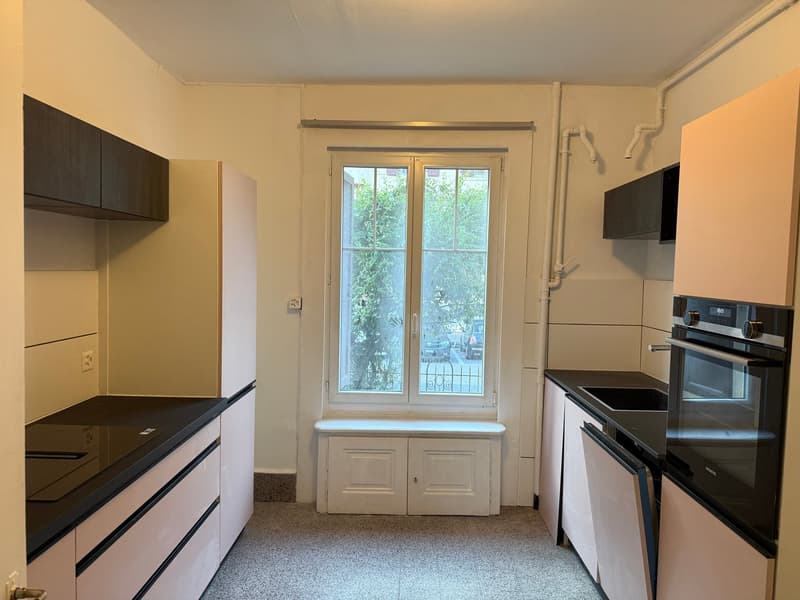 Appartement 3.5 pièces lumineux avec balcon à Neuchâtel proche du lac avec jardin (3)