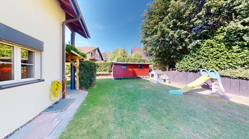 Maison jumelée de 5.5 pièces à Fontaines dans quartier résidentiel (4)