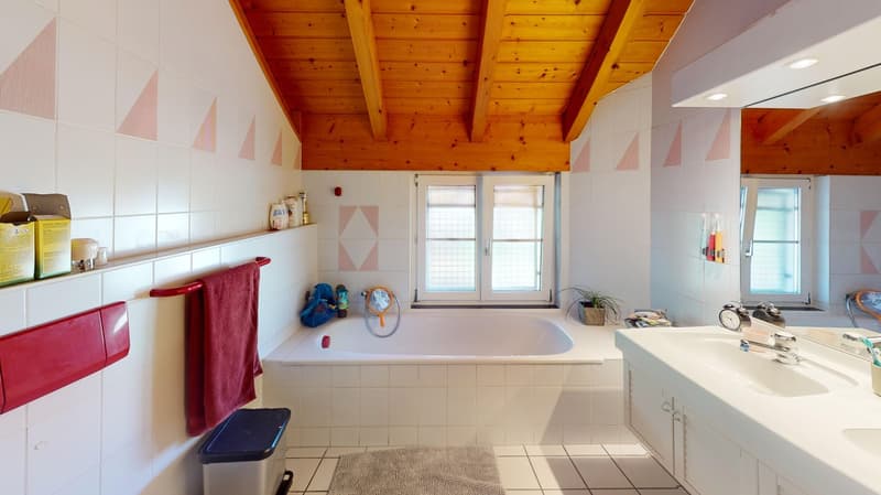 Maison jumelée de 5.5 pièces à Fontaines dans quartier résidentiel (10)