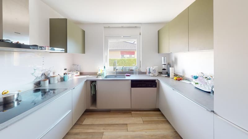 Maison jumelée de 5.5 pièces à Fontaines dans quartier résidentiel (6)