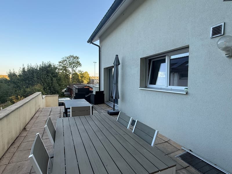 Maison de 2 unités (5.5 & 2.5 pièces) à Laténa, Saint-Blaise (4)