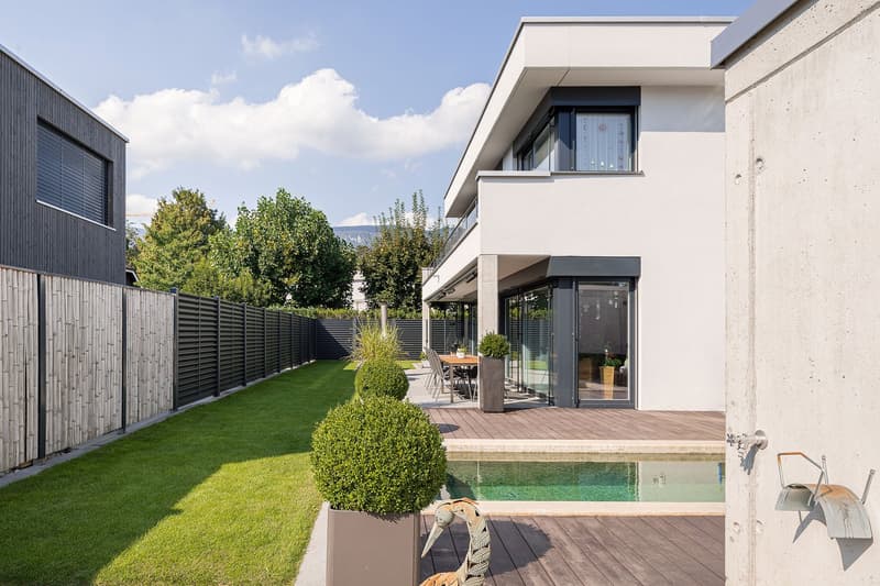 Modernes Einfamilienhaus mit Pool in Solothurn (3)