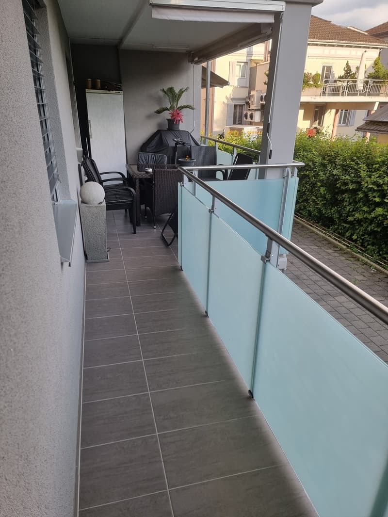 Helle 4.5-Zimmer-Wohnung mit zwei Balkonen an ruhiger Lage (4)