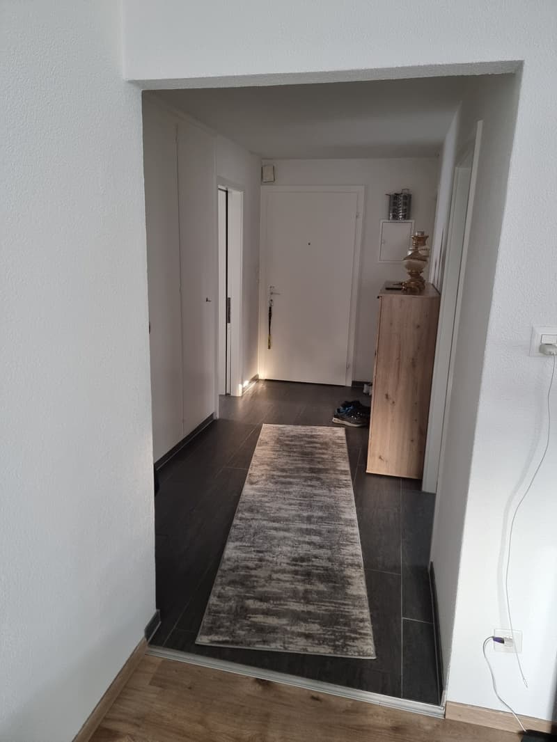 Helle 4.5-Zimmer-Wohnung mit zwei Balkonen an ruhiger Lage (13)