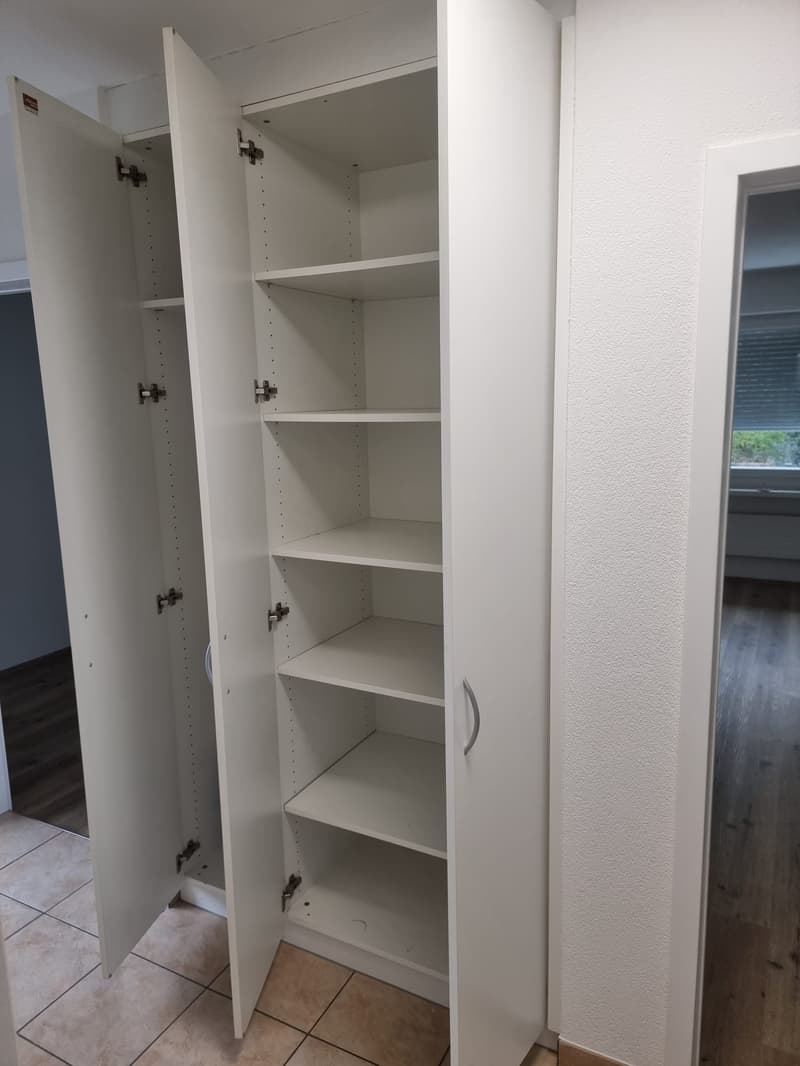 2.5 Zimmerwohnung mit grossem Balkon (4)