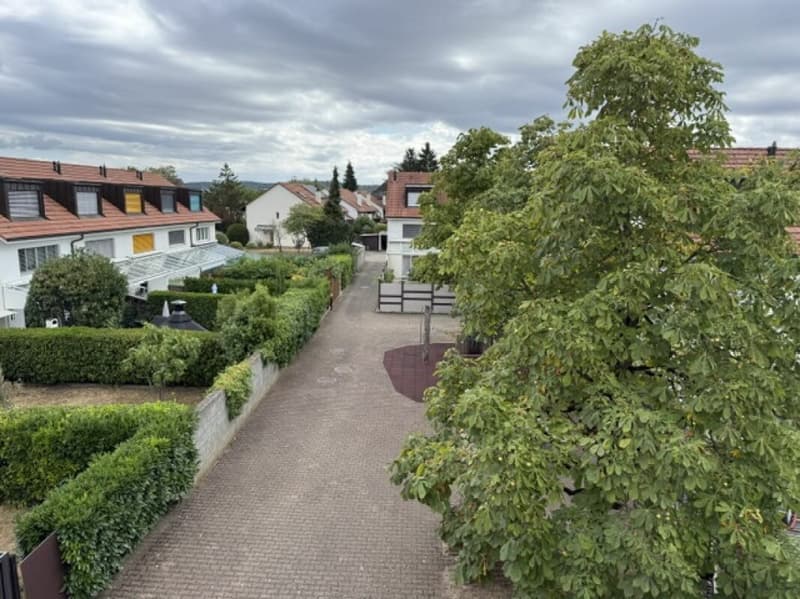 Blick aus dem Schlafzimmer in den Innenhof.