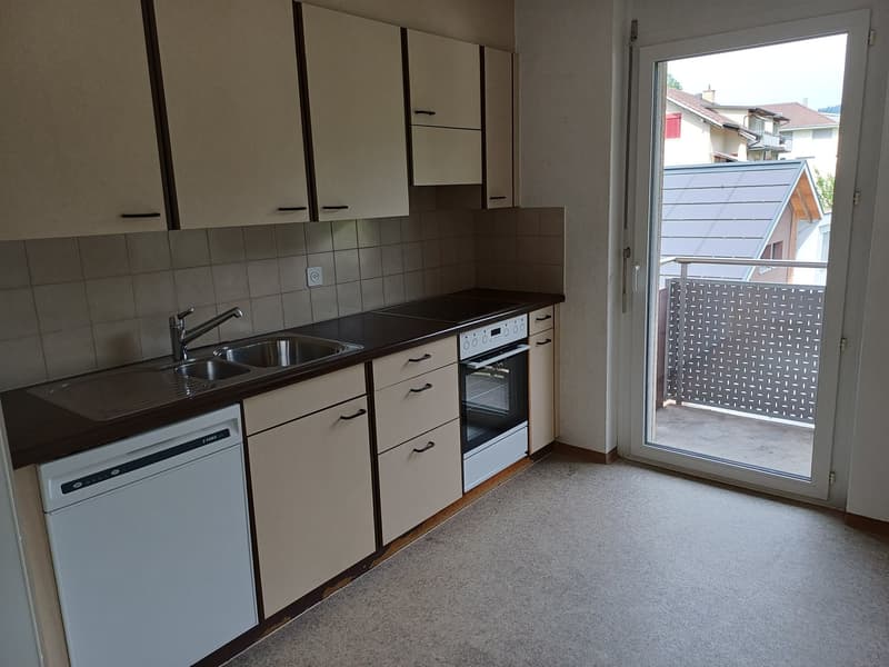 Helle 4.5-Zimmer-Wohnung mit Balkon und schöner Aussicht in Sumiswald (16)