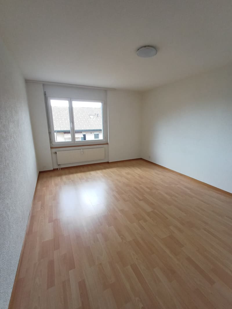 Helle 4.5-Zimmer-Wohnung mit Balkon und schöner Aussicht in Sumiswald (9)