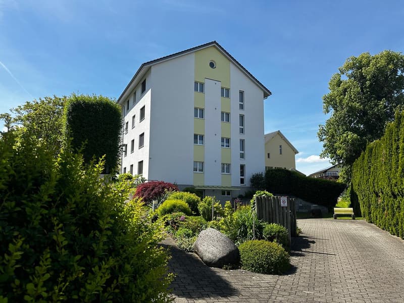 Grosse 4.5 Zimmer-Wohnung mit Balkon in Münchwilen TG (1)