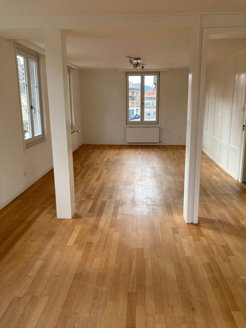 Charmante 4.5-Zimmer-Altbauwohnung in Langnau im Emmental (3)