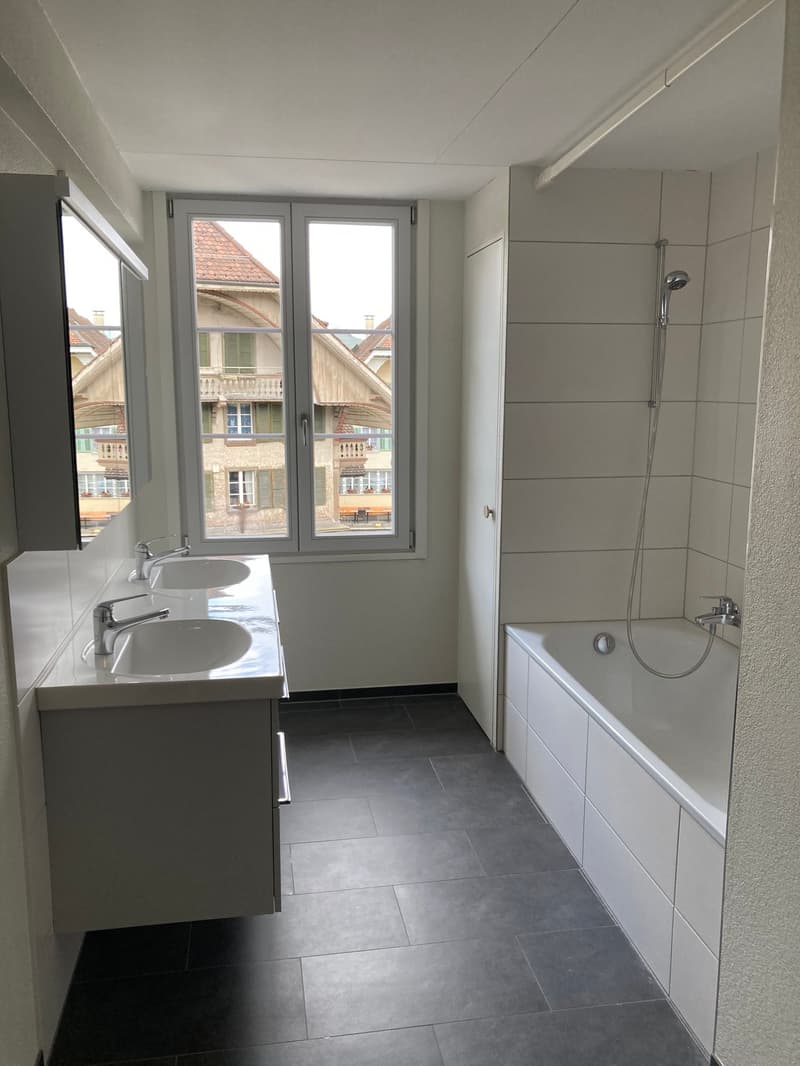 Charmante 4.5-Zimmer-Altbauwohnung in Langnau im Emmental (10)