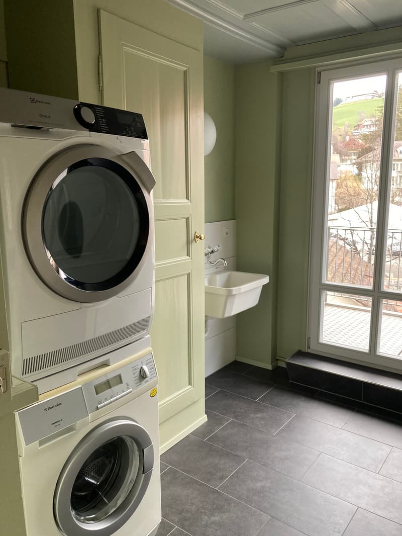 Charmante 4.5-Zimmer-Altbauwohnung in Langnau im Emmental (12)