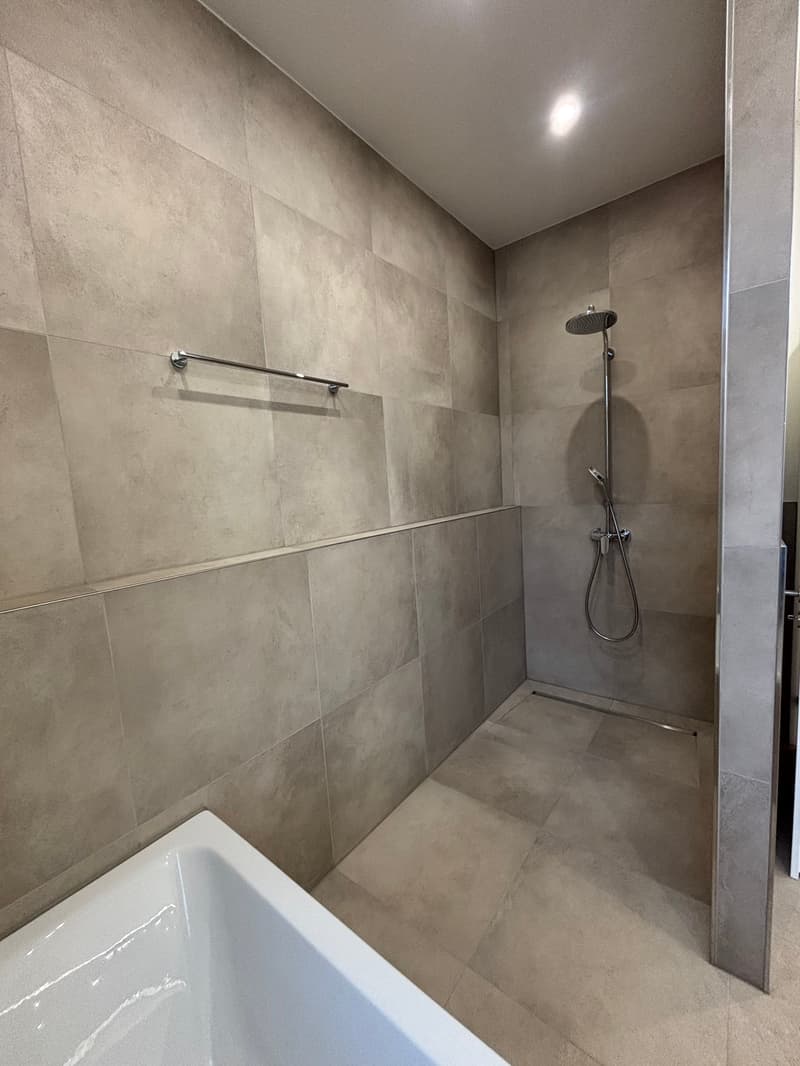 Appartamento moderno di 4.5 locali con balcone a Laufenburg (10)