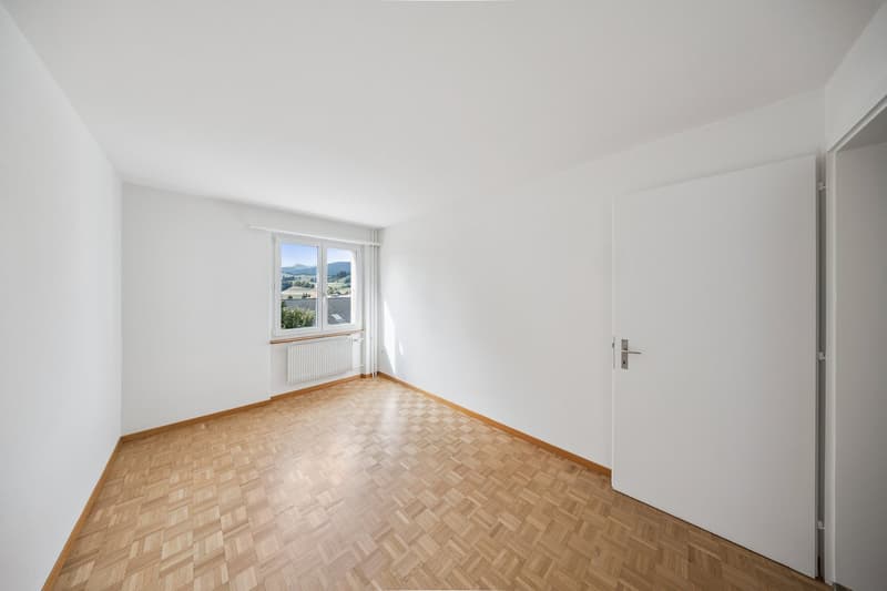 Renovierte Wohnung in Riggi mit fantastischer Aussicht (9)