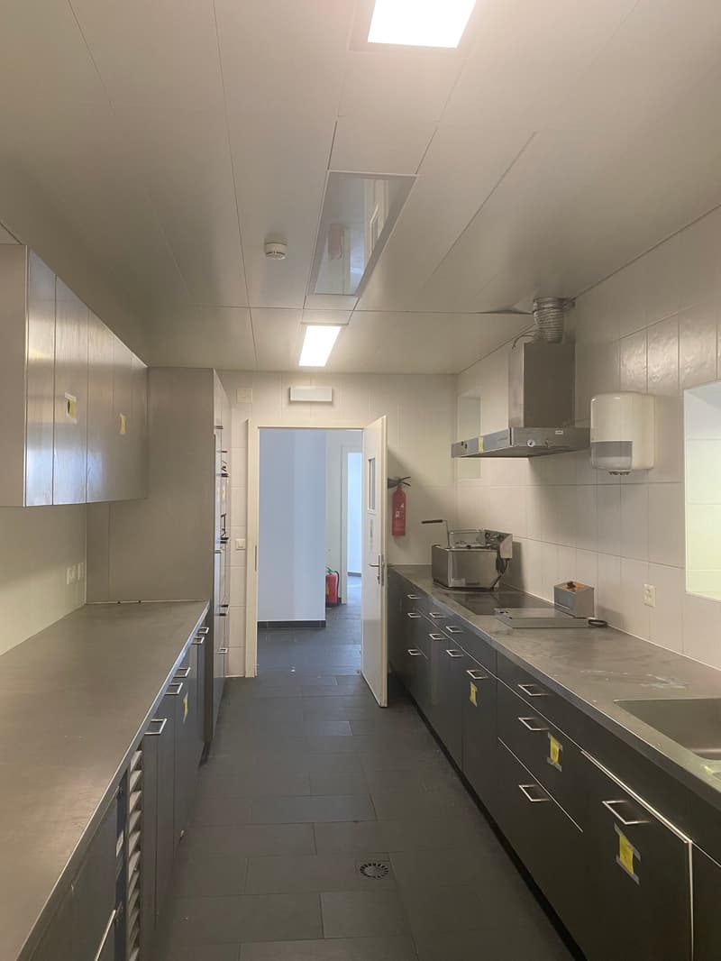 Complexe d’exception de 1’900 m² – Idéal pour fondation, centre de loisirs ou institution (10)