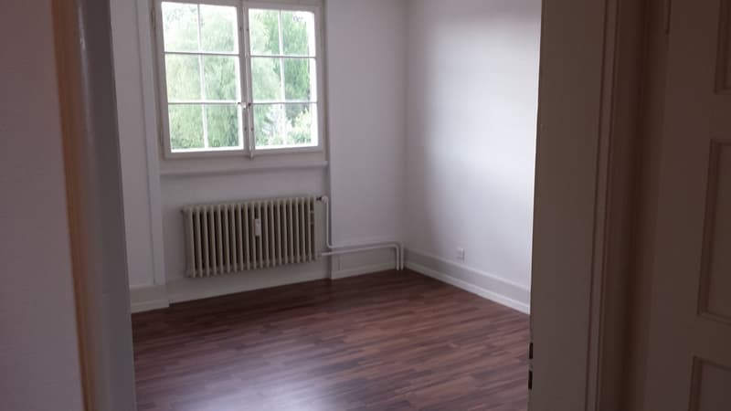 Schöne Wohnung direkt am Bahnhof (3)