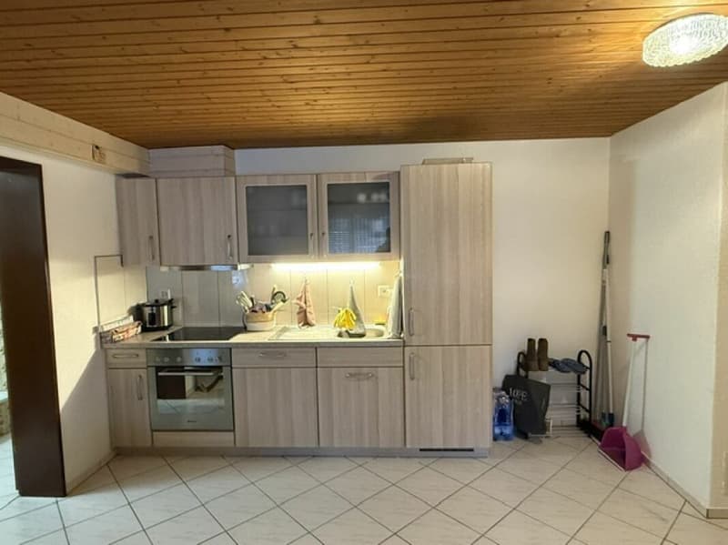 1-Zimmerwohnung im 1. OG möbliert (3)