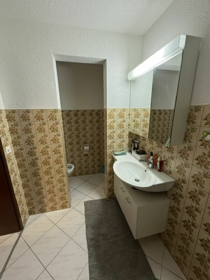 1-Zimmerwohnung im 1. OG möbliert (8)