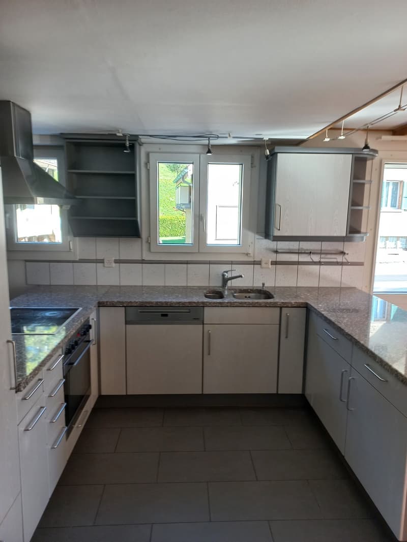 Charmante 6-Zimmer-Maisonette-Wohnung in historischem Gebäude (2)