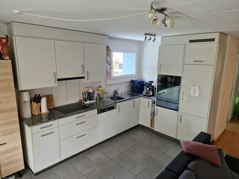 Attraktive 4.5-Zimmerwohnung mit Balkon (2)