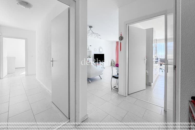 Appartement de 4,5 pièces avec grand jardin et piscine (4)
