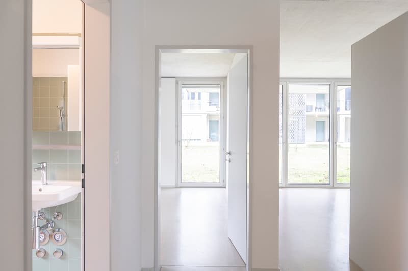 Moderne 3.5-Zimmer-Wohnung mit Balkon im Quartier Les Amis, Biel/Bienne (8)