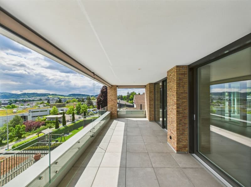 grosser Balkon mit Weitsicht