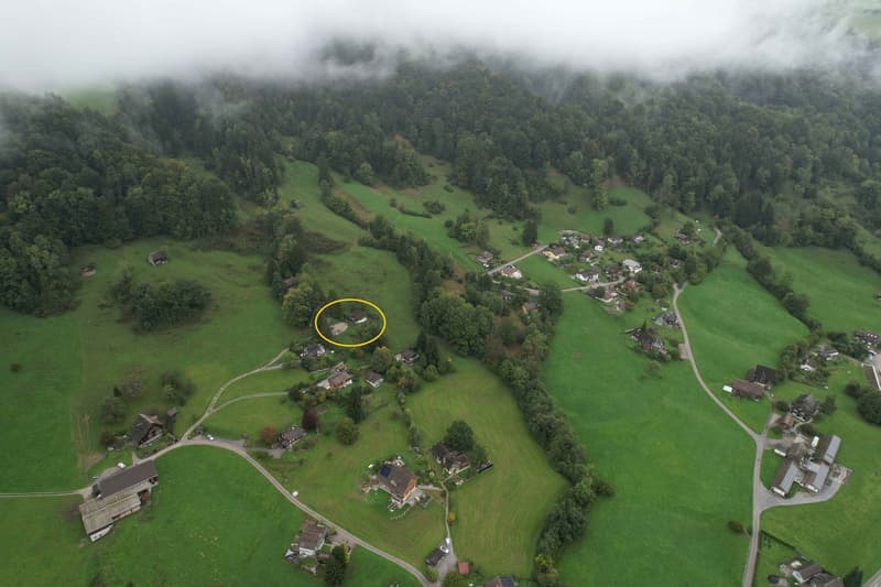 Cozy little house in the middle of nature. (14)