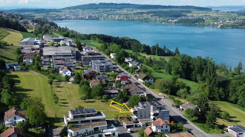 Appartement de 4,5 pièces à valeur neuve avec grand balcon (vue sur la montagne et le lac) et 2 places de parking en sous-sol. (3)