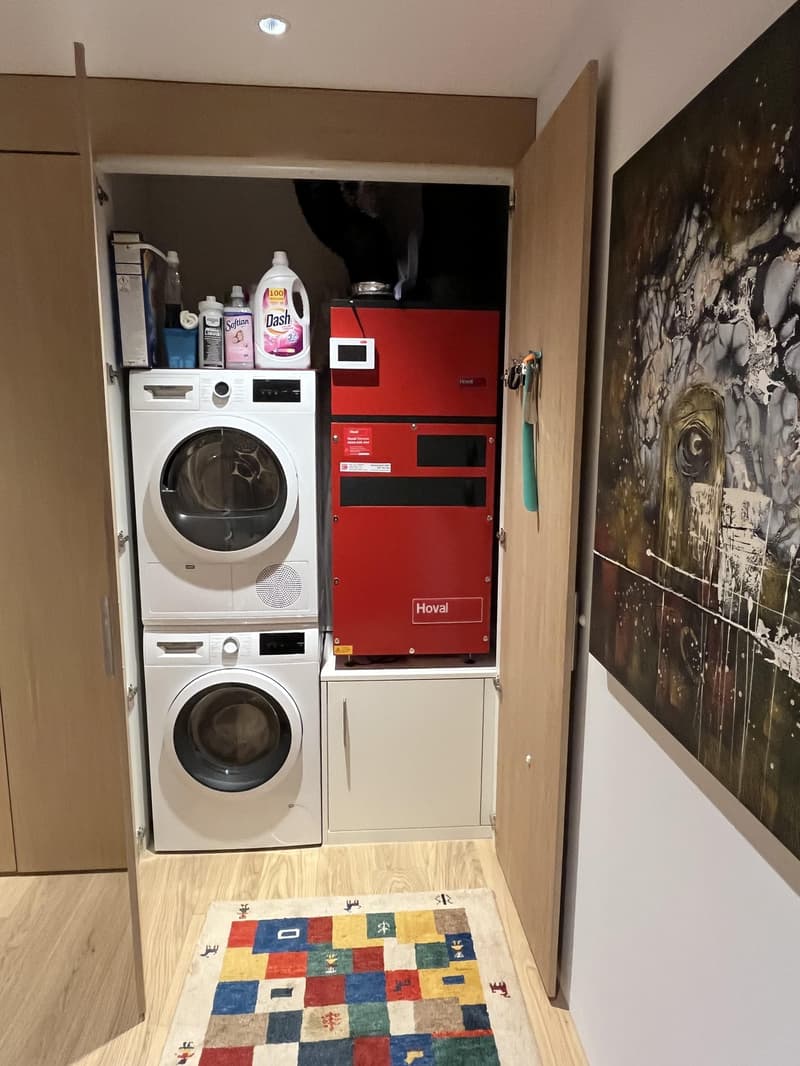 Appartement de 4,5 pièces à valeur neuve avec grand balcon (vue sur la montagne et le lac) et 2 places de parking en sous-sol. (19)