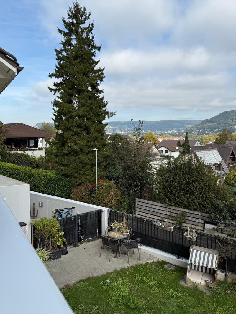 Exklusives Einfamilienhaus mit Einliegerwohnung an ruhiger Hanglange. (30)