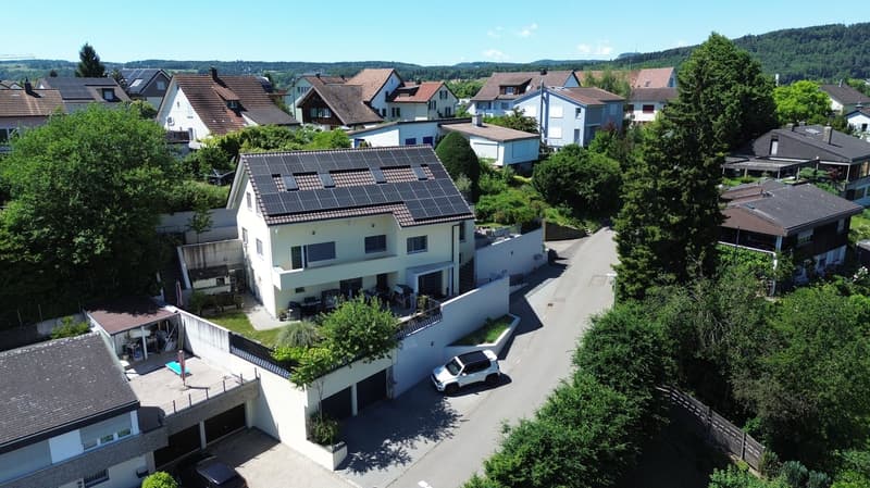 Exklusives Einfamilienhaus mit Einliegerwohnung an ruhiger Hanglange. (31)
