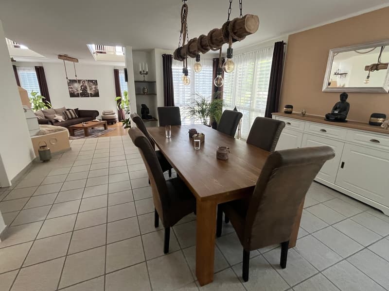 Stilvolles, ruhig gelegenes 6.5-Zimmer-Einfamilienhaus. (6)