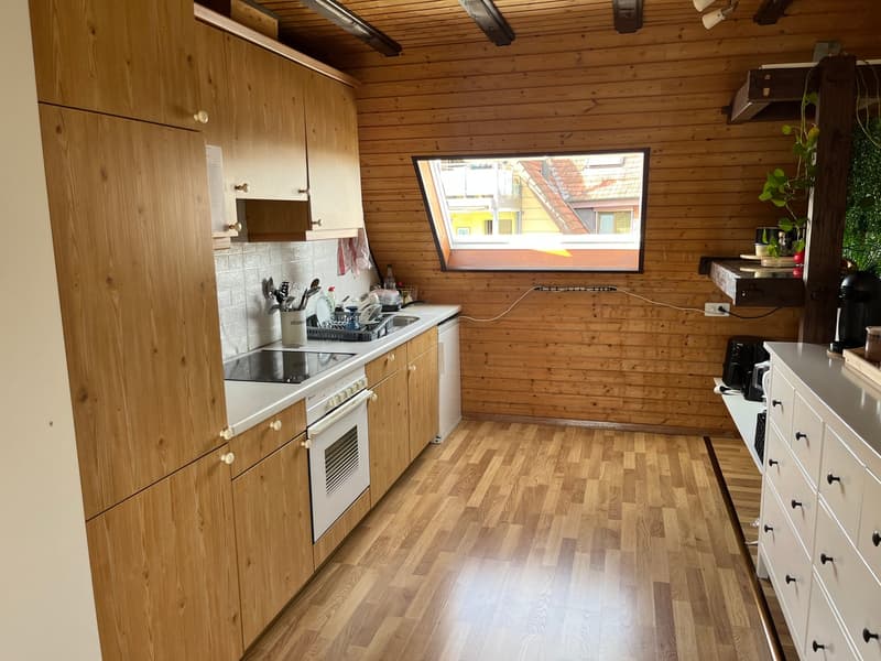 Mehrfamilienhaus mit 4 Wohnungen an schönster Lage direkt an der Aare. (22)