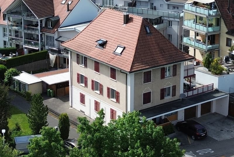 Mehrfamilienhaus mit 4 Wohnungen an schönster Lage direkt an der Aare. (2)