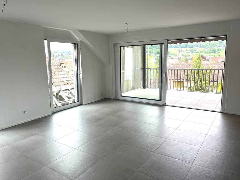 4.5-Wohnung mit zusätzlichem Dachraum inkl. Tiefgaragenparkplatz. (3)