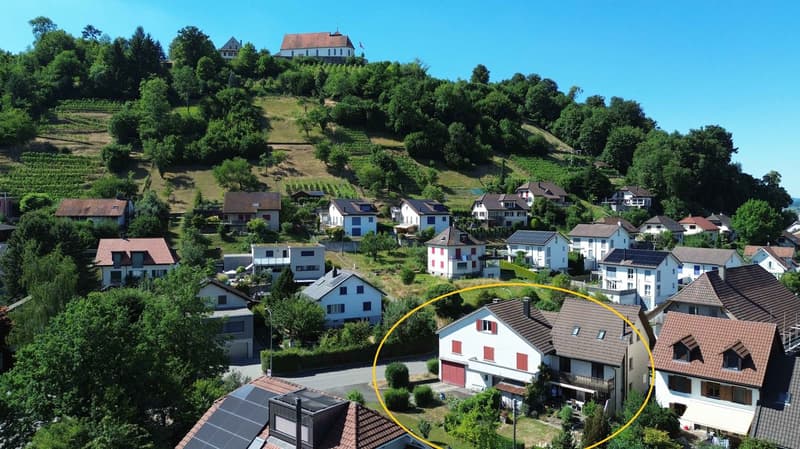 Einfamilienhaus mit angebautem, ausbaubarem Hausteil an schöner Lage. (1)