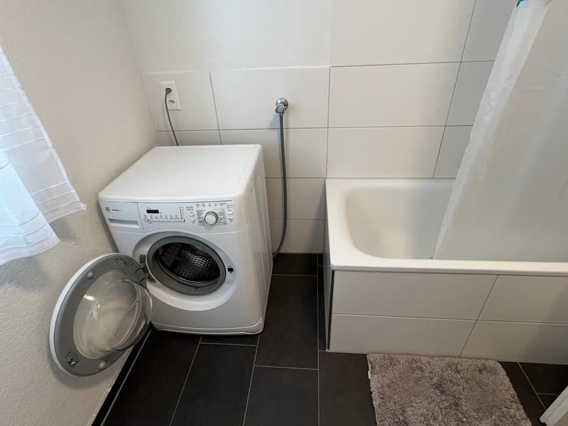 4.5-Zimmer-Maisonette-Wohnung mit viel Charme und grossem Balkon. (11)