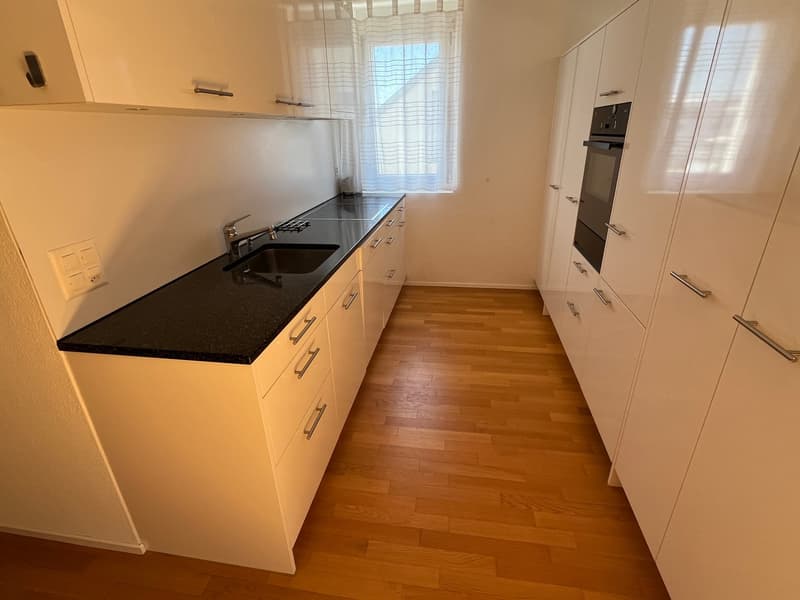 4.5-Zimmer-Maisonette-Wohnung mit viel Charme und grossem Balkon. (6)